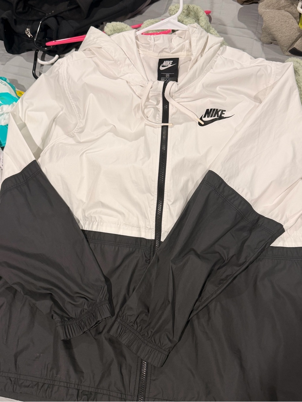 Nike White and Black Colorblock Hooded Windbreaker